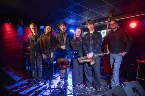Students from the Ukraine’s R. Glier Kyiv Municipal Academy of Music performed at Club Matisse during their visit to Berklee Valencia. 